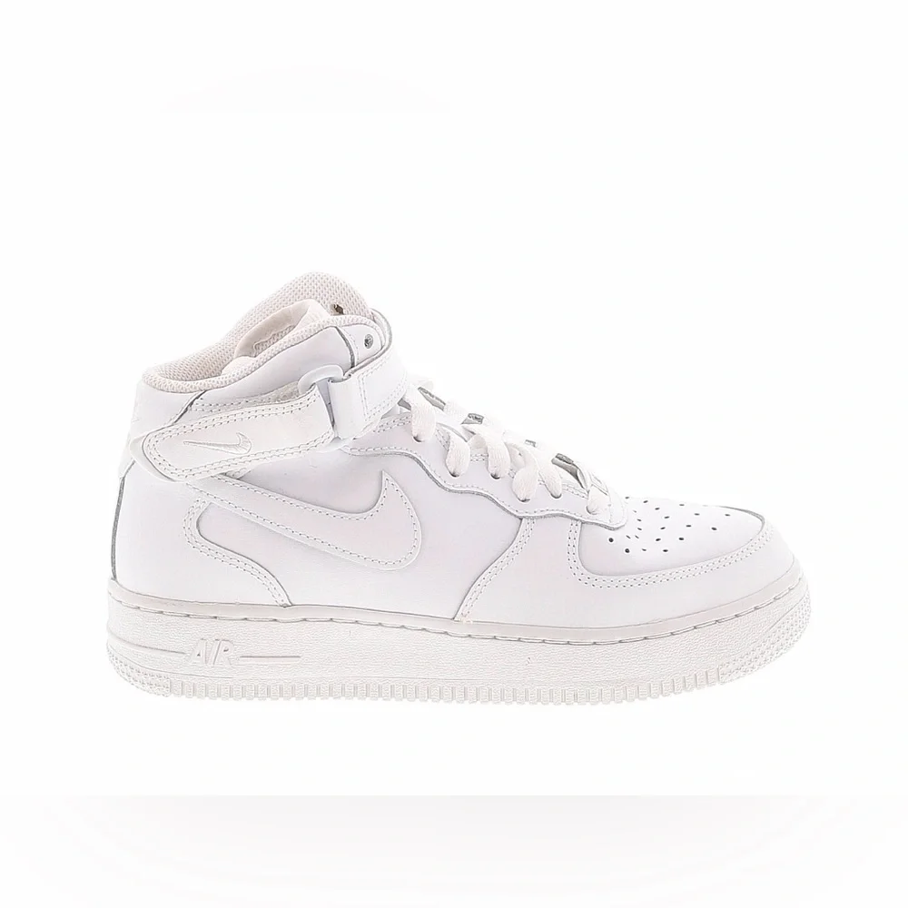 Nike Air Force 1 LE Mid Triple White 4.5 GS youth Kids Boys EUC W Box Tried On